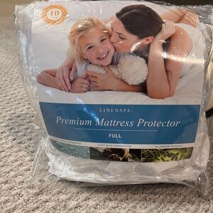 New linenspa White Premium Mattress Protector Water dust mite & allergen barrier